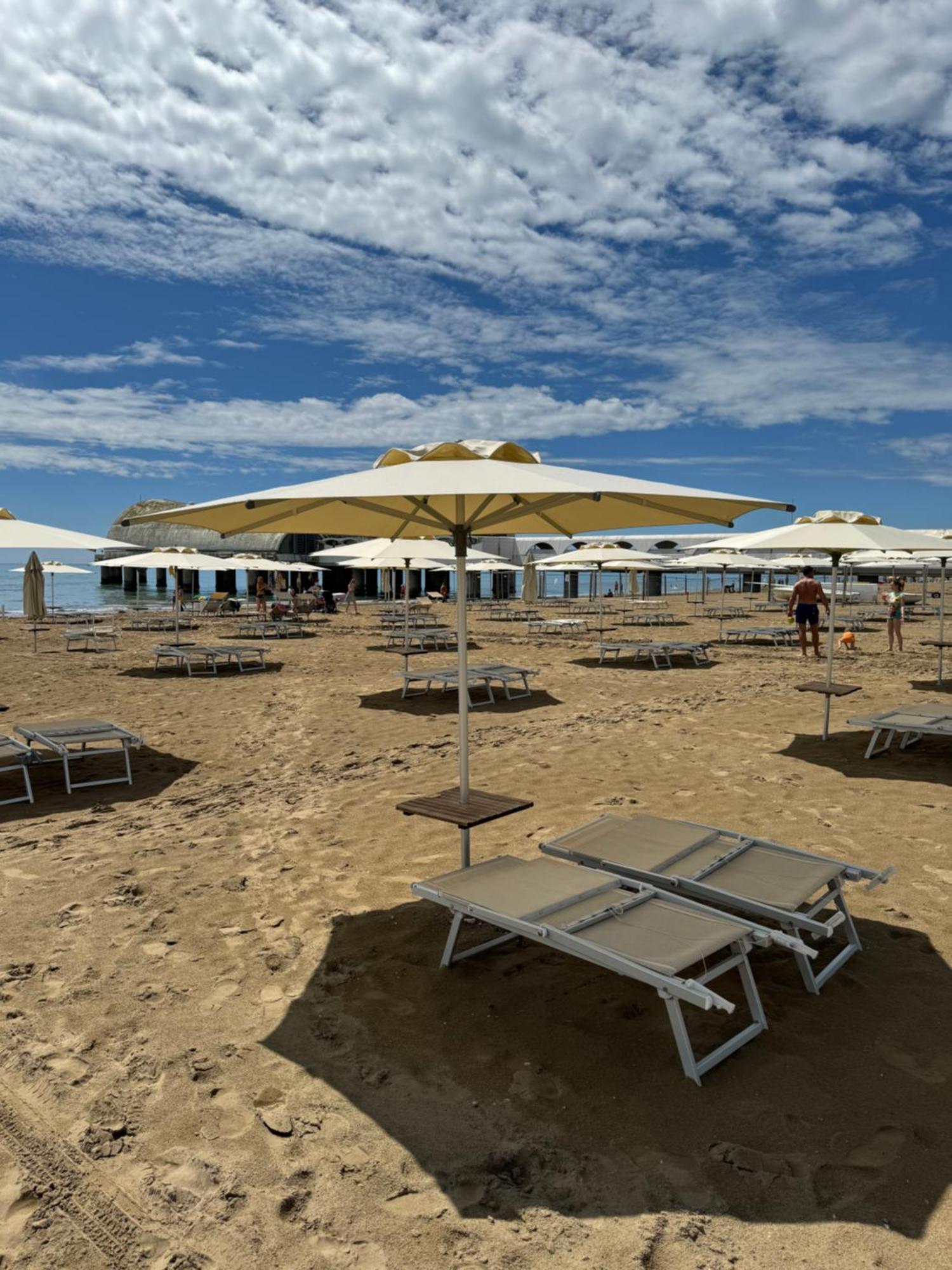Appart 24 City Center Parking And Sea Design District Lignano Sabbiadoro Exterior foto
